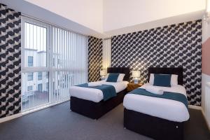 Stylish House in Manchester with Pool Table