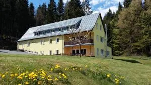 Pension Berghof - Arnoldshammer