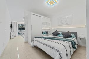 OCEAN WALK SUITE Beachside Studio Golden Mile Tenerife Royal Garden