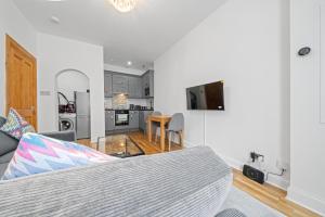 Modern Holyrood 1 Bedroom Apartment - Edinburgh