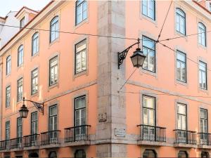 Loft with City View - Praça da Figueira - Baixa, Lisbon