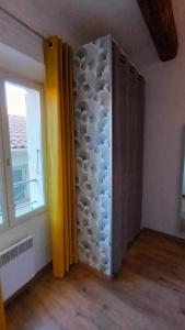 Cannes Suquet apartment, living room and bedroom