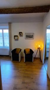 Cannes Suquet apartment, living room and bedroom