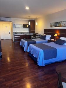 Puerto Amarras Hotel & Suites