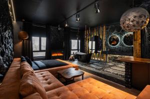 LUX ROCK Home, Жилянська 68, ЖК Кадор