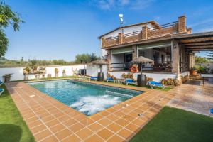 Cubos Casa Rural Tirado & Heated Pool