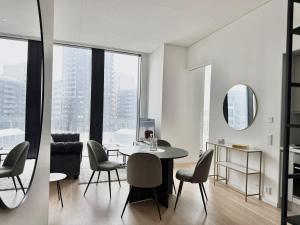 Luxury Central Apartment - Karlatornet - 2 BR - Spa - Gym - City