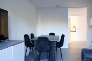 Peaceful House - 4 BR - Parking - 7 Beds