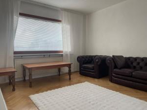 Workers Great Villa - 8 Beds - 2 Bath - Near Volvo