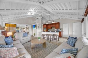 International Colony 10