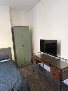 ResiLets Barnard St NEW Large 4 Bed House, Contractor Stays, Central