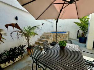 Colonial Home with Private Terrace and Jacuzzi