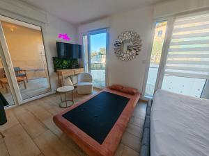 BEL AIR Rooftop Pool SeaView