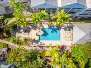 Blue Horizon Hideaway
