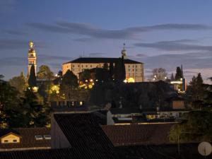 Heaven 11 Design Apartment con Vista Castello e Garage box