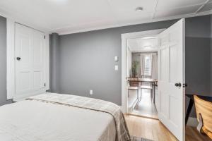 Mins to ConcordManchester -Laundry - Queen Bed -