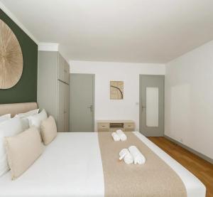 Eiffel Tower - Premium apartment for 6 with lift