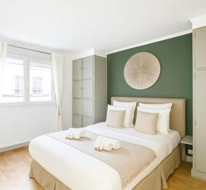 Eiffel Tower - Premium apartment for 6 with lift