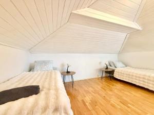 Wokers Apartment - 6 BR - 12 Beds - Parking