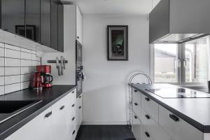 Workers Home Villa - 4BR - 2 Bath - Parking