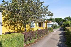 Workers Home Villa - 4BR - 2 Bath - Parking