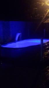 Casa com piscina à 7min da praia