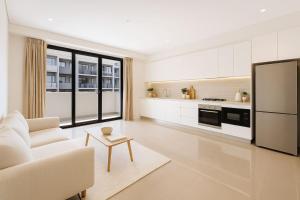 free parking good location 2bds Apt in Burwood