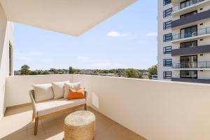 free parking good location 2bds Apt in Burwood