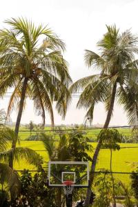 PALM FOUR - Curated Residences 3