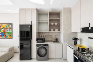 2.5BR Villa | PS5 & Private Pool | Near Dubai Mall