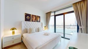 Vacationer Holiday Homes l Stunning 2 Bed l Marina Skyline l Beach Access