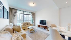 Vacationer Holiday Homes l Stunning 2 Bed l Marina Skyline l Beach Access