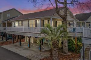 8008 - Ocean Lakes Family Retreat, Beach and Golf Cart