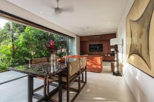 PALM FOUR - Curated Residences 4