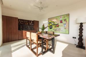 PALM FOUR - Curated Residences 4