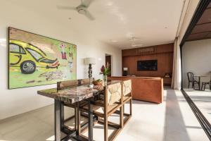 PALM FOUR - Curated Residences 4