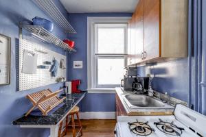 Calvert Cottage - Sleeps 12, THREE Units In Central Adams Morgan