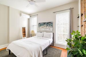 Calvert Cottage - Sleeps 12, THREE Units In Central Adams Morgan