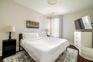 Calvert Cottage - Sleeps 12, THREE Units In Central Adams Morgan