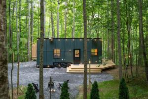 Whisper Woods - Rent Out 5 tiny houses, Perfect for group trips!