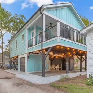 N80 - Ocean Lakes New Build, Steps to Beach and Balcony!