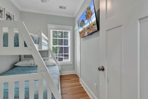 N80 - Ocean Lakes New Build, Steps to Beach and Balcony!
