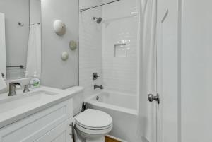 N80 - Ocean Lakes New Build, Steps to Beach and Balcony!