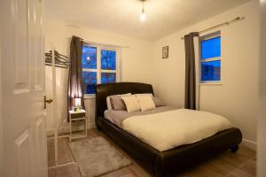 Modern 2- bed home with a cosy living Space