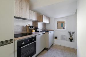 Charming Ultra Central 1 Bdr