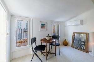 Charming Ultra Central 1 Bdr