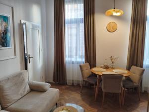 Apartments Częstochowa - Słoneczna Kamienica - Prywatny Parking free!