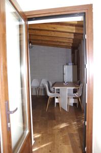 Refugio tranquilo cerca de las piscinas