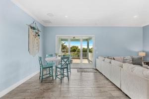 The Havens at Beach Street - Private Family Beach House