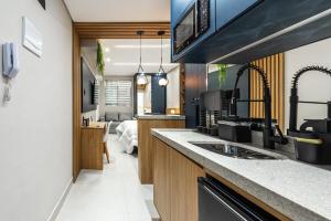 Apto Elegante no Embaré Perto da Praia Ar Cond